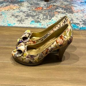 Madden girl 6.5 inches heeled colored shoes